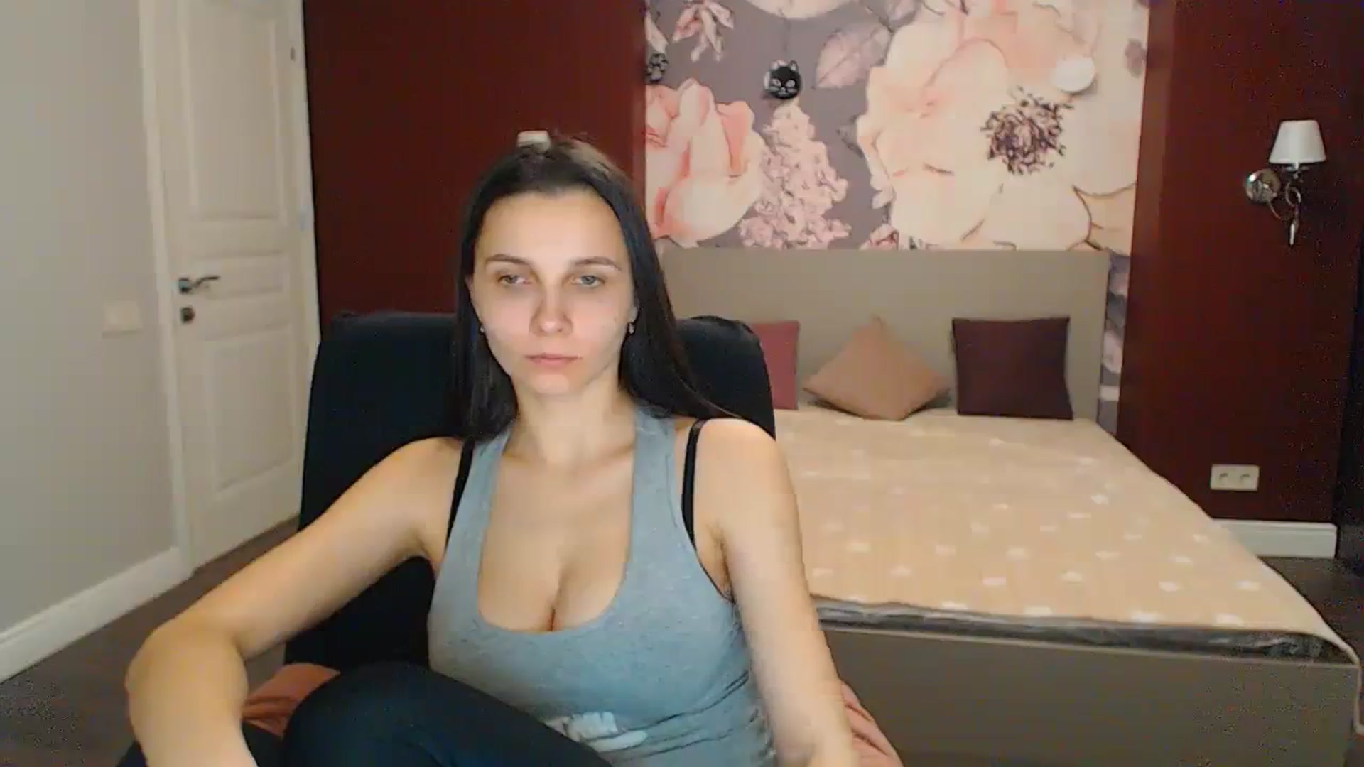 Gallery image thumbnail from Karina_Mils's myfreecams stream on, 02/16/2024, 07:41 image 12 of 20