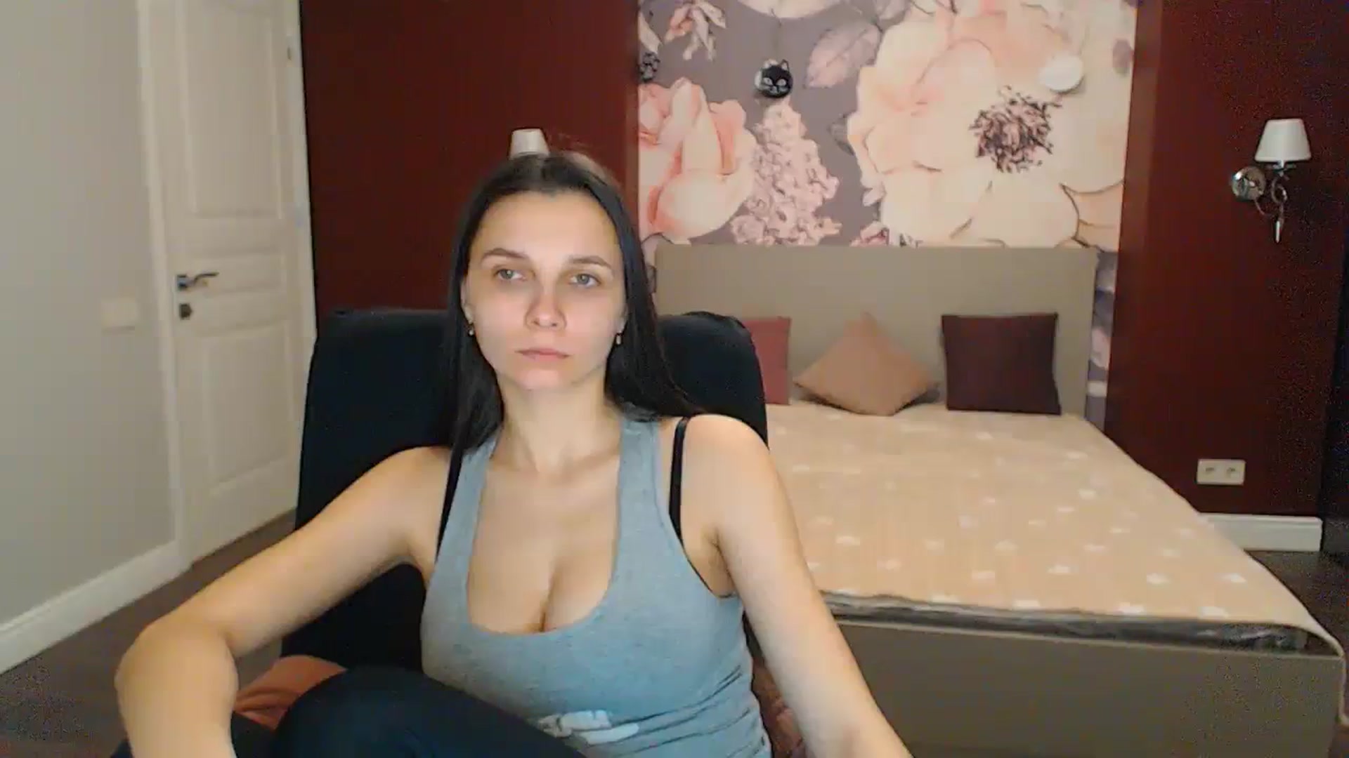 Gallery image thumbnail from Karina_Mils's myfreecams stream on, 02/16/2024, 07:41 image 15 of 20