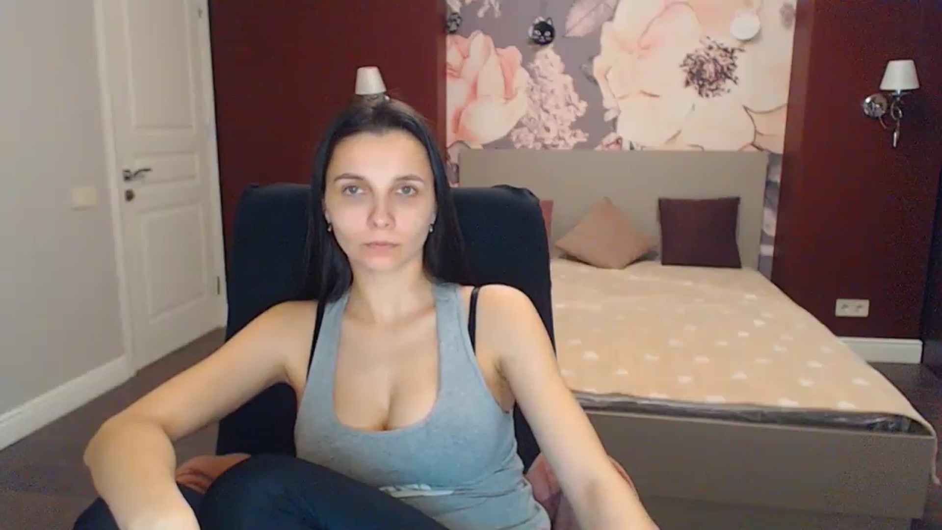 Gallery image thumbnail from Karina_Mils's myfreecams stream on, 02/16/2024, 07:41 image 3 of 20
