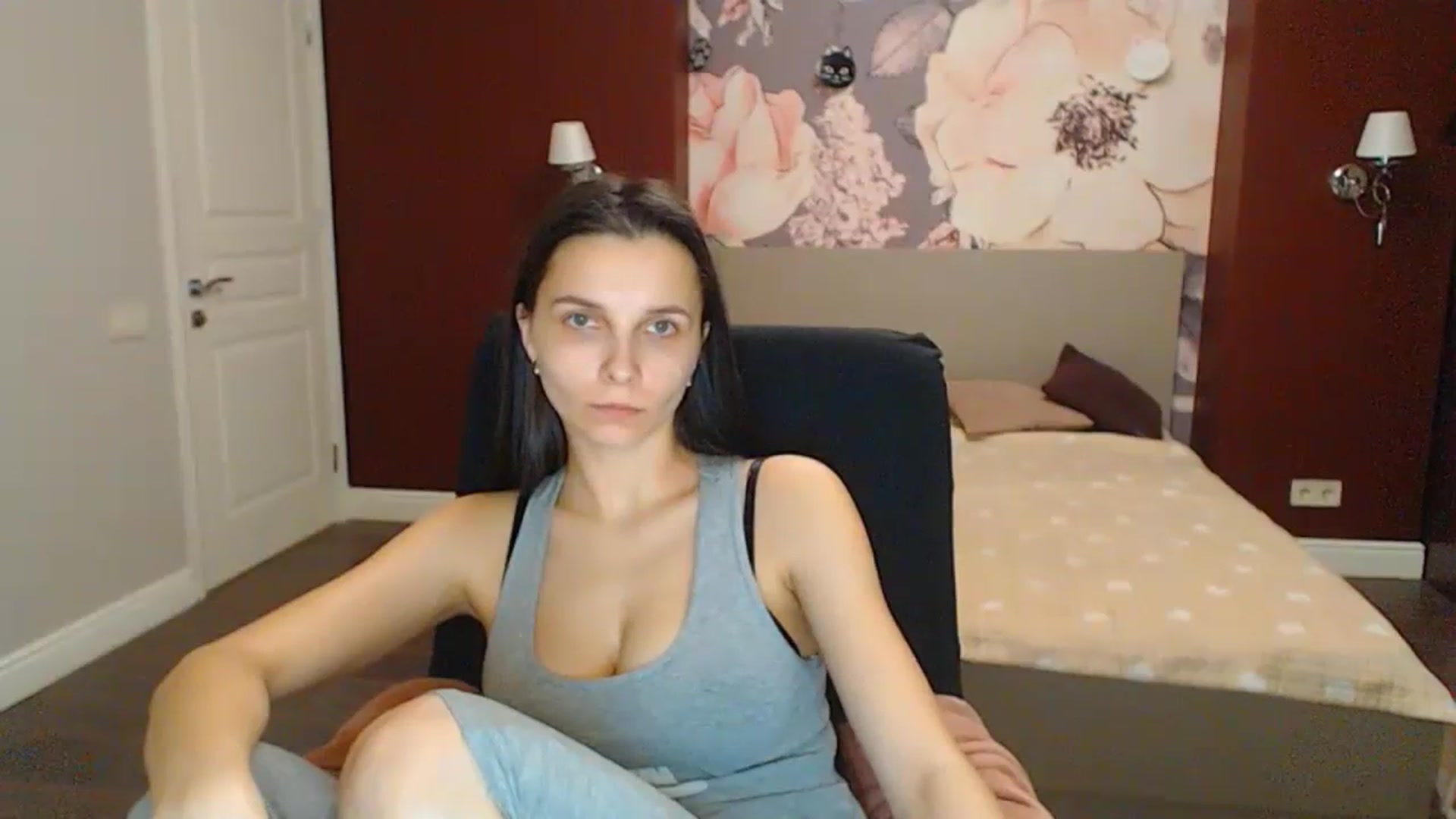 Gallery image thumbnail from Karina_Mils's myfreecams stream on, 02/16/2024, 17:21 image 17 of 20
