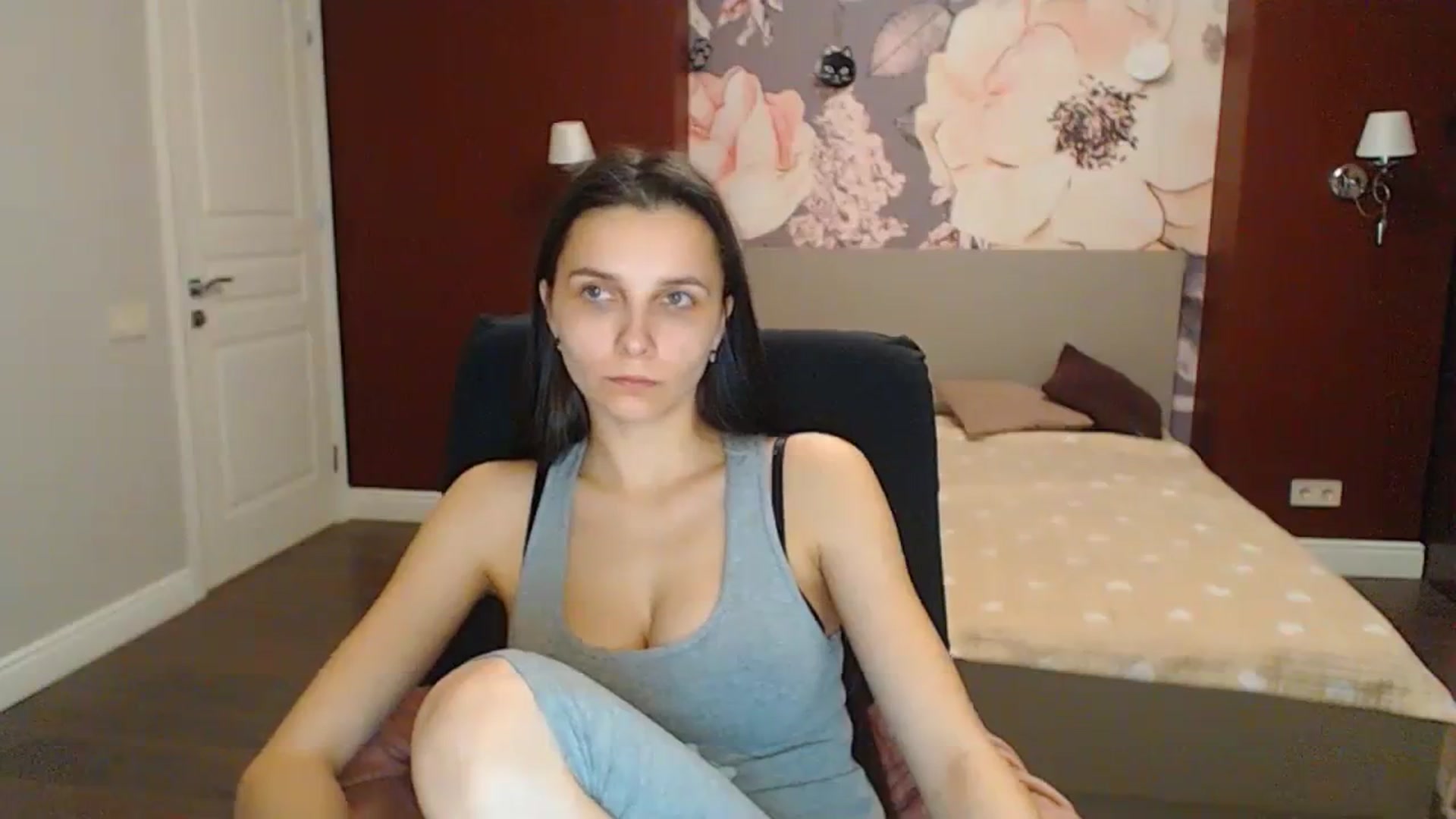 Gallery image thumbnail from Karina_Mils's myfreecams stream on, 02/16/2024, 17:21 image 4 of 20