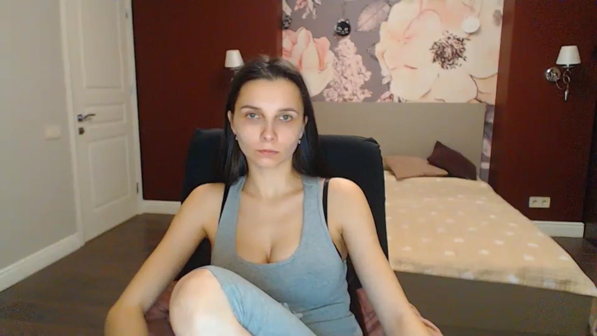 Gallery image thumbnail from Karina_Mils's myfreecams stream on, 02/16/2024, 17:21 image 2 of 20