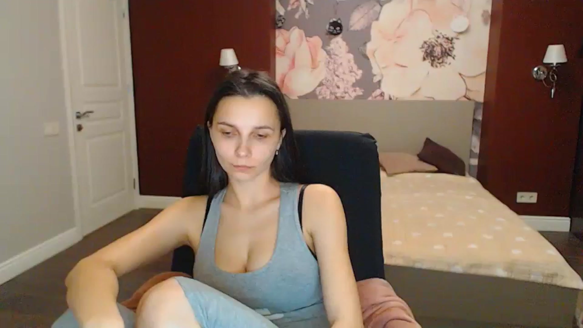 Gallery image thumbnail from Karina_Mils's myfreecams stream on, 02/16/2024, 17:21 image 15 of 20