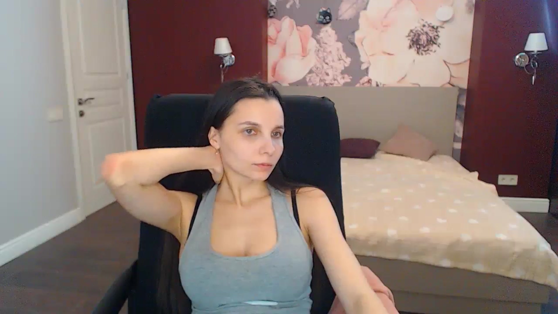 Gallery image thumbnail from Karina_Mils's myfreecams stream on, 02/22/2024, 11:13 image 12 of 20