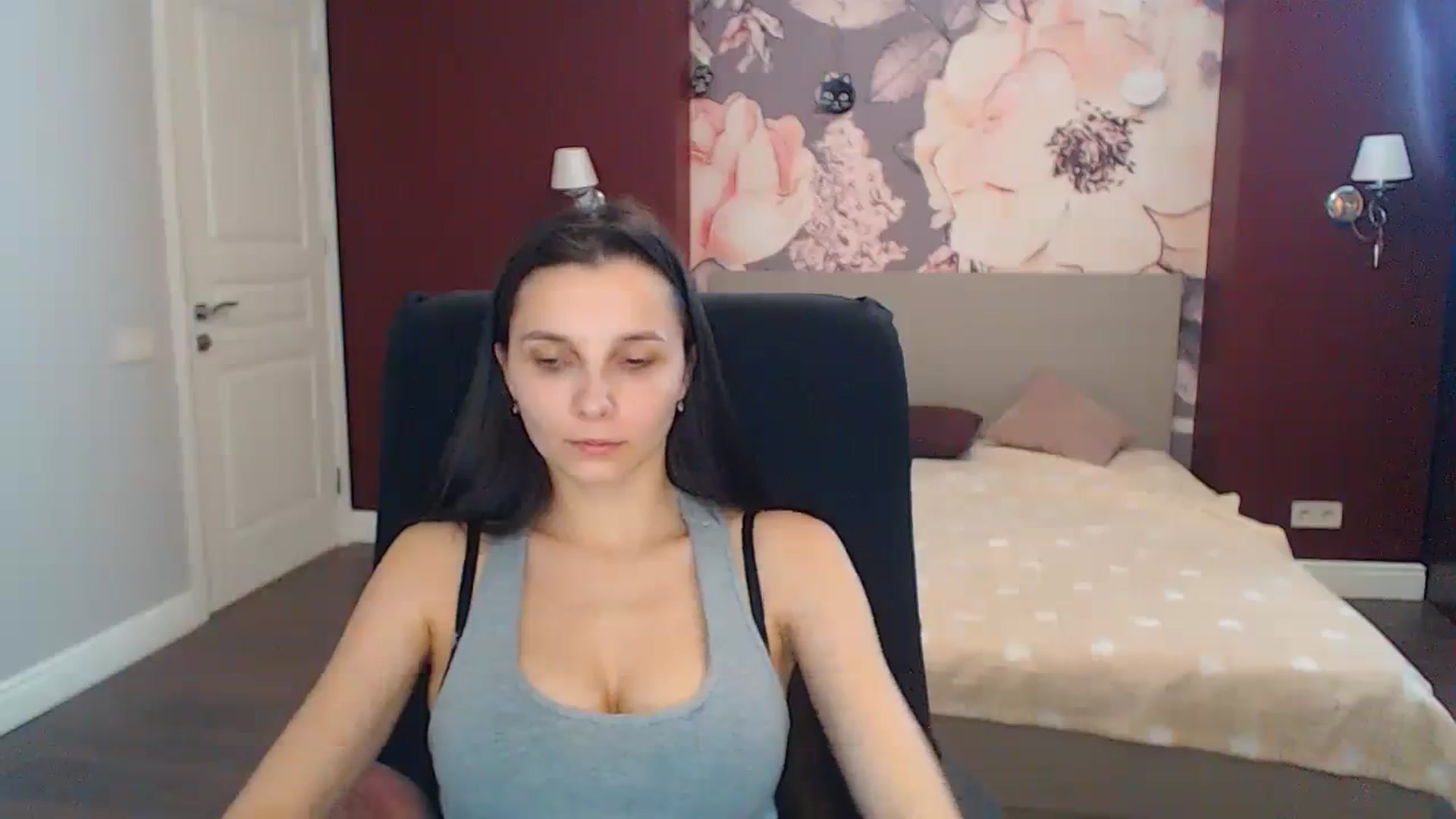 Gallery image thumbnail from Karina_Mils's myfreecams stream on, 02/22/2024, 11:13 image 19 of 20