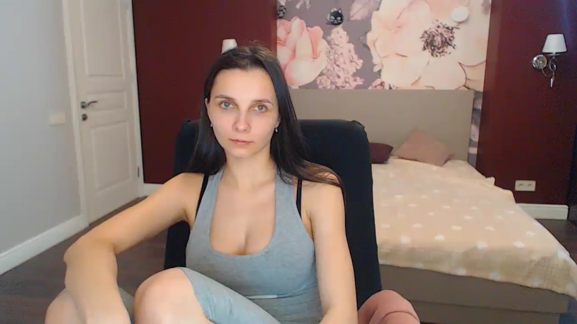 Gallery image thumbnail from Karina_Mils's myfreecams stream on, 02/22/2024, 11:13 image 7 of 20