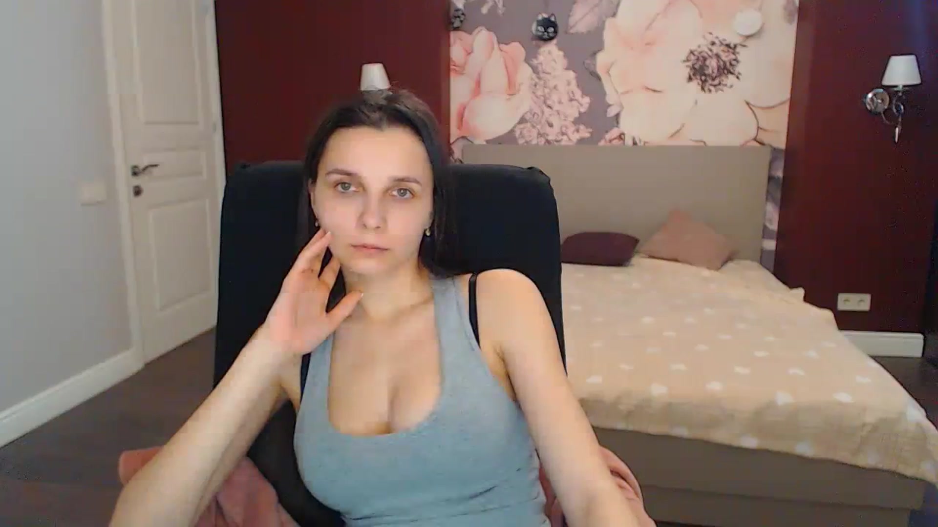 Gallery image thumbnail from Karina_Mils's myfreecams stream on, 02/22/2024, 11:13 image 4 of 20