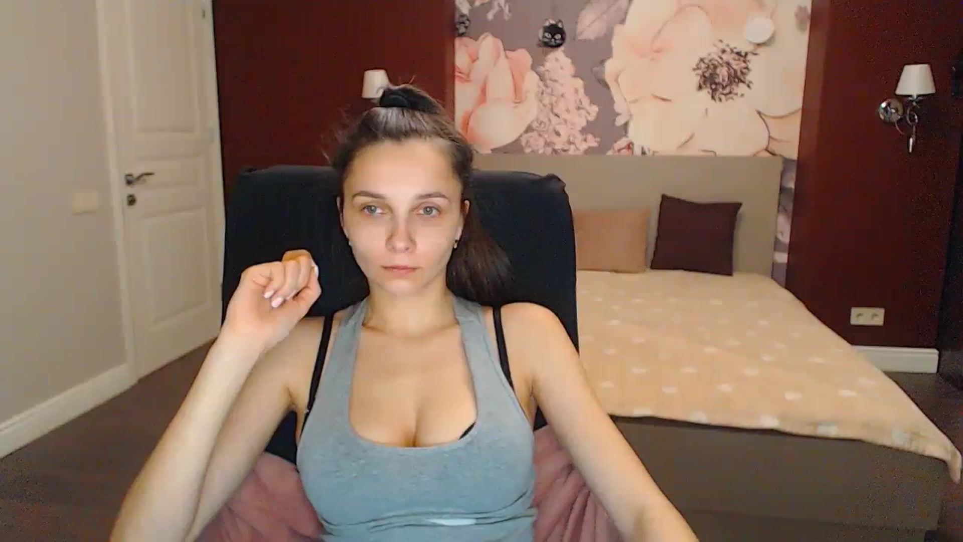 Gallery image thumbnail from Karina_Mils's myfreecams stream on, 02/24/2024, 19:02 image 5 of 20