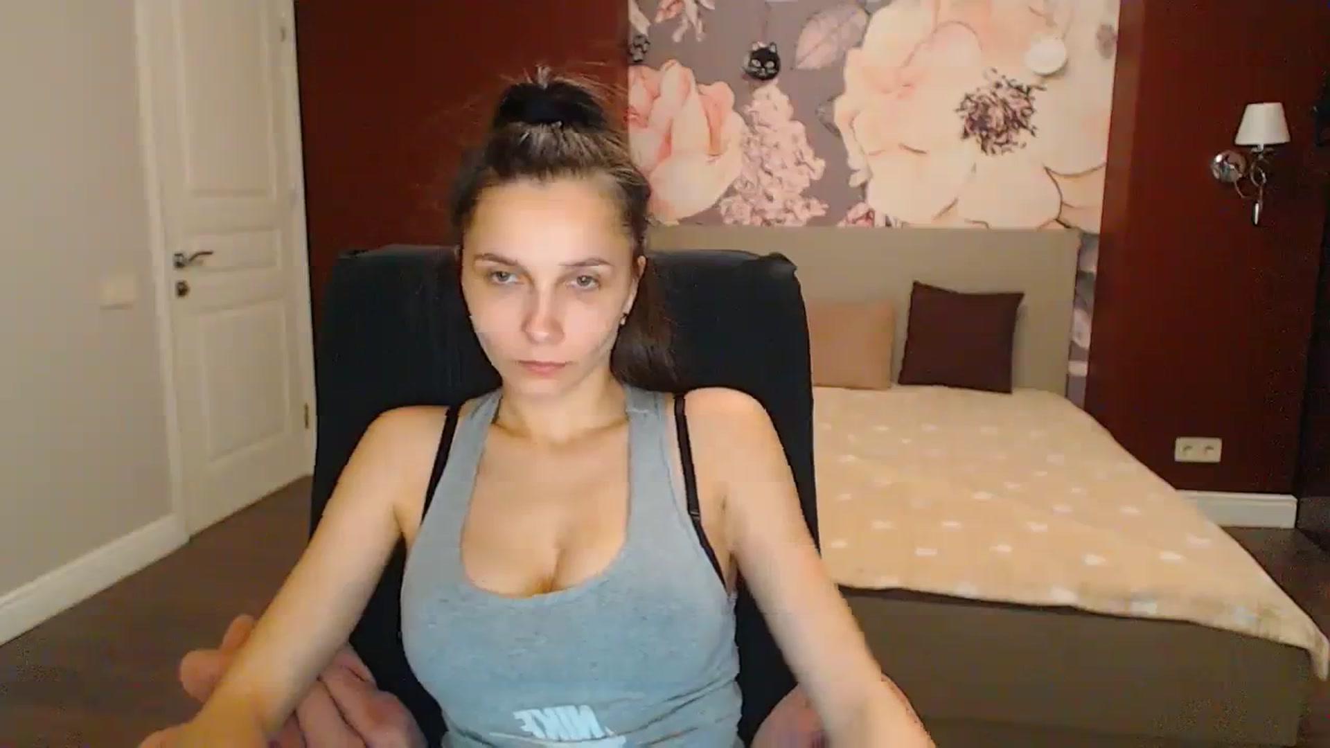 Gallery image thumbnail from Karina_Mils's myfreecams stream on, 02/24/2024, 19:02 image 12 of 20