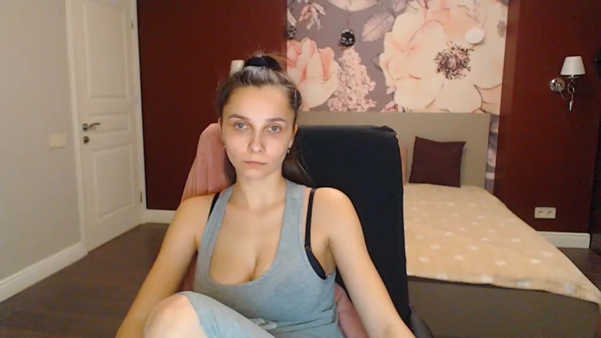 Gallery image thumbnail from Karina_Mils's myfreecams stream on, 02/24/2024, 21:14 image 12 of 20