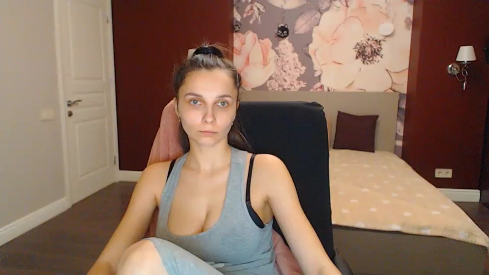 Gallery image thumbnail from Karina_Mils's myfreecams stream on, 02/24/2024, 21:14 image 18 of 20