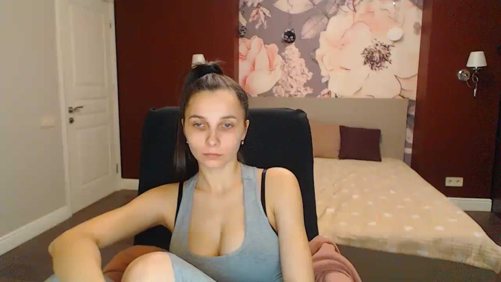 Gallery image thumbnail from Karina_Mils's myfreecams stream on, 02/25/2024, 19:49 image 3 of 20