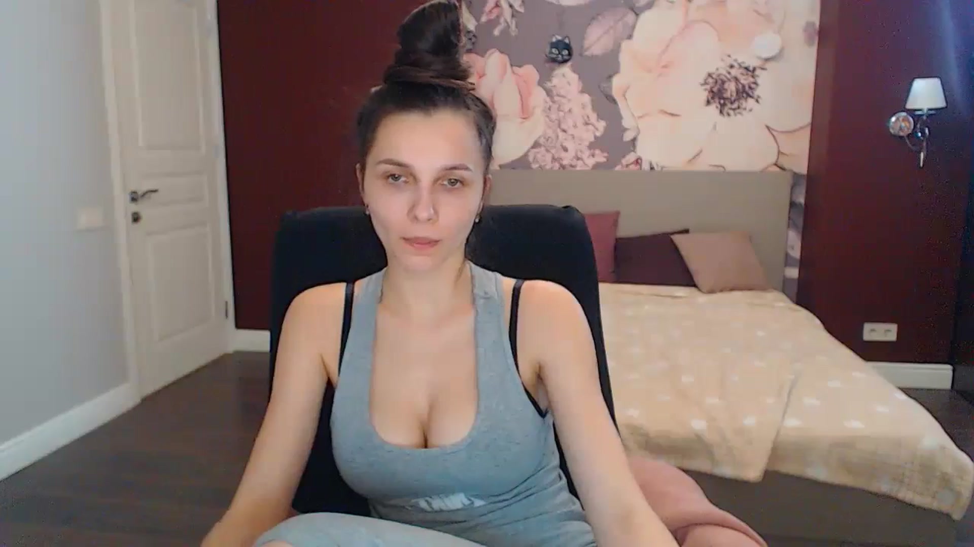 Gallery image thumbnail from Karina_Mils's myfreecams stream on, 02/26/2024, 11:01 image 20 of 20