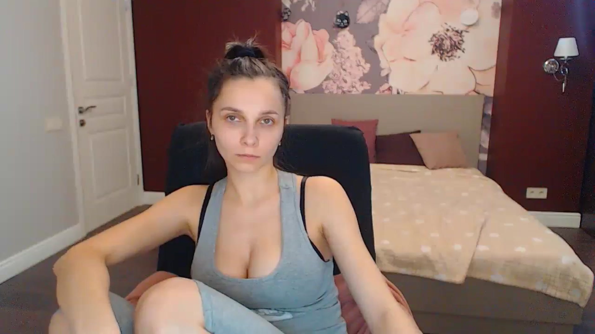 Gallery image thumbnail from Karina_Mils's myfreecams stream on, 02/26/2024, 11:01 image 2 of 20