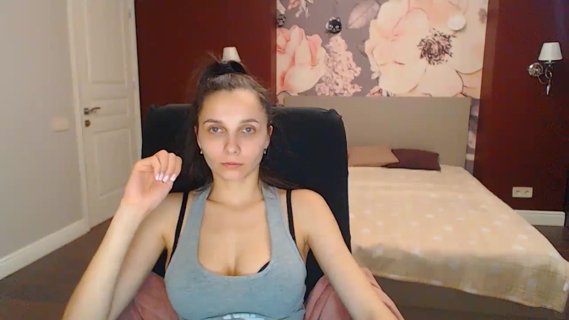 Gallery image thumbnail from Karina_Mils's myfreecams stream on, 02/29/2024, 09:49 image 4 of 20