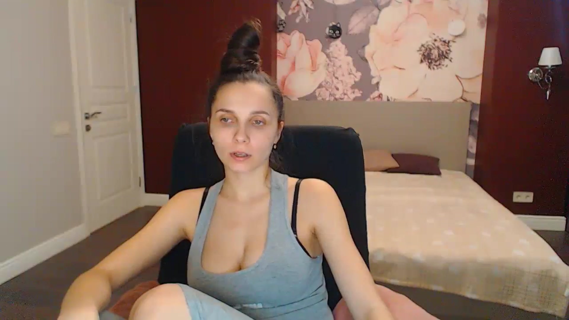 Gallery image thumbnail from Karina_Mils's myfreecams stream on, 02/29/2024, 09:49 image 15 of 20