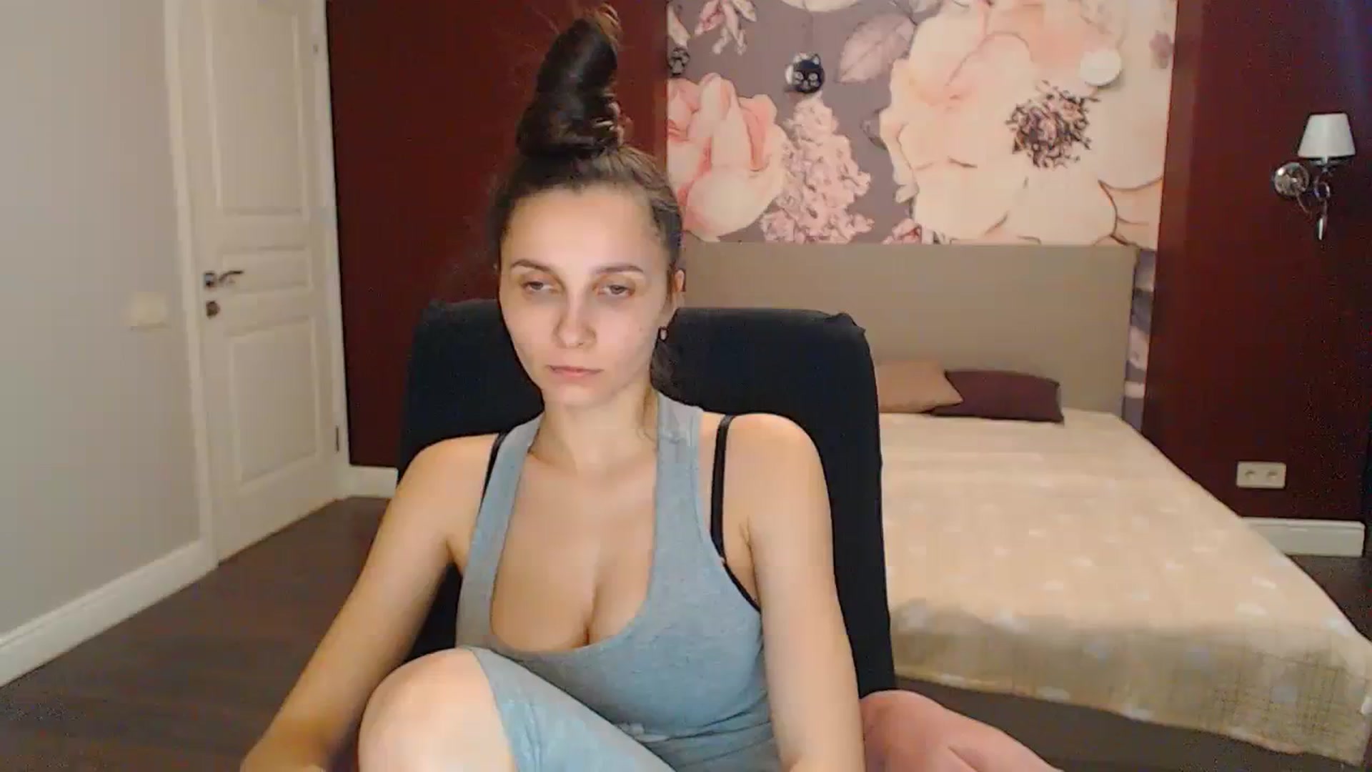 Gallery image thumbnail from Karina_Mils's myfreecams stream on, 02/29/2024, 09:49 image 14 of 20