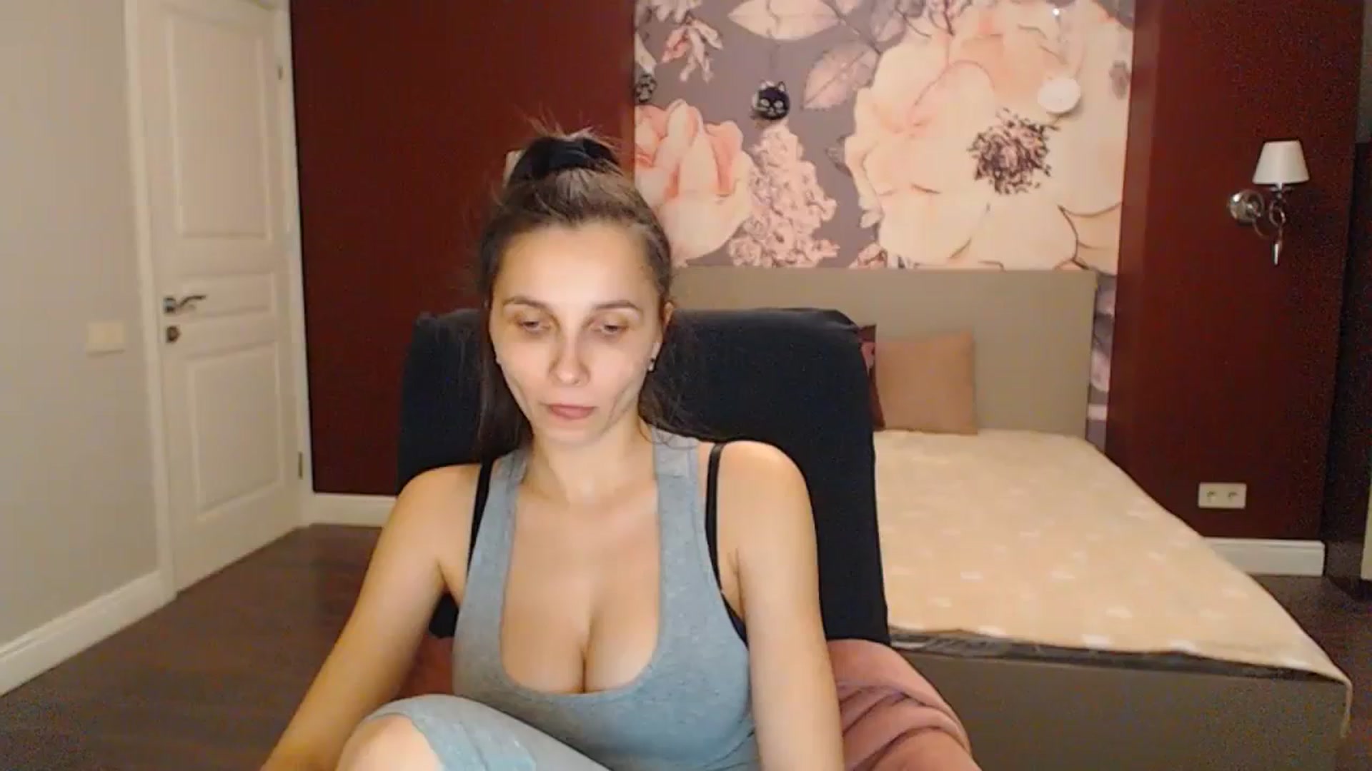 Gallery image thumbnail from Karina_Mils's myfreecams stream on, 02/29/2024, 18:06 image 1 of 20