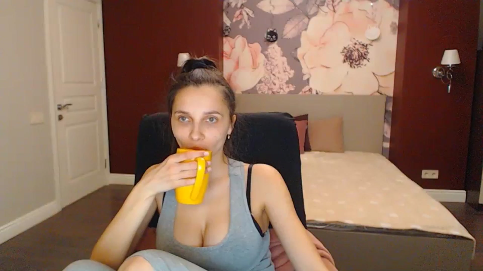 Gallery image thumbnail from Karina_Mils's myfreecams stream on, 02/29/2024, 18:06 image 8 of 20