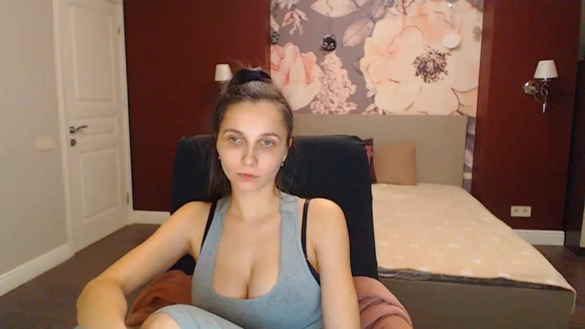 Gallery image thumbnail from Karina_Mils's myfreecams stream on, 02/29/2024, 18:06 image 13 of 20