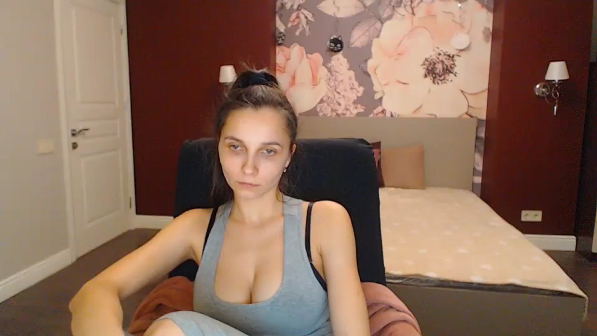 Gallery image thumbnail from Karina_Mils's myfreecams stream on, 02/29/2024, 18:06 image 16 of 20
