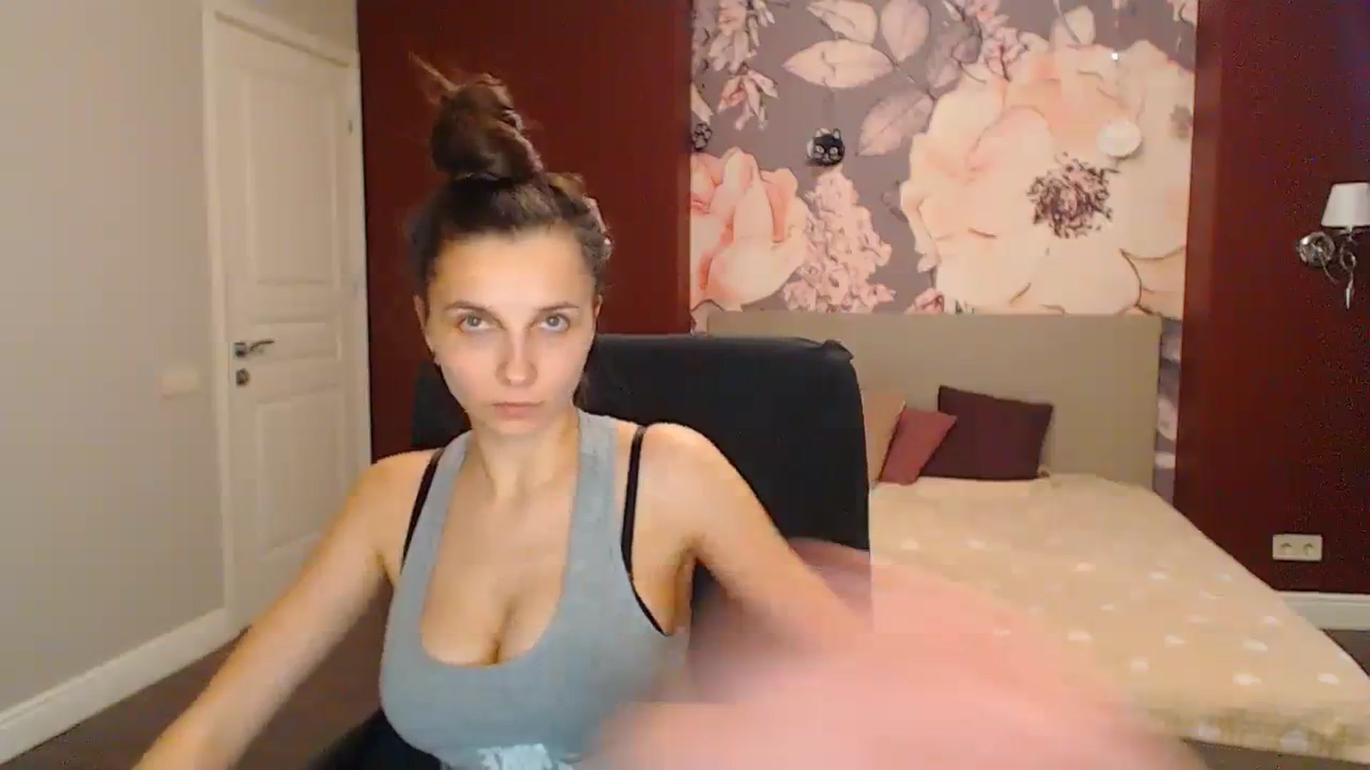 Gallery image thumbnail from Karina_Mils's myfreecams stream on, 03/11/2024, 10:51 image 10 of 20
