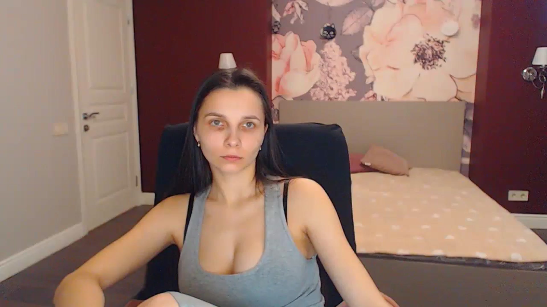 Gallery image thumbnail from Karina_Mils's myfreecams stream on, 03/14/2024, 11:38 image 19 of 20