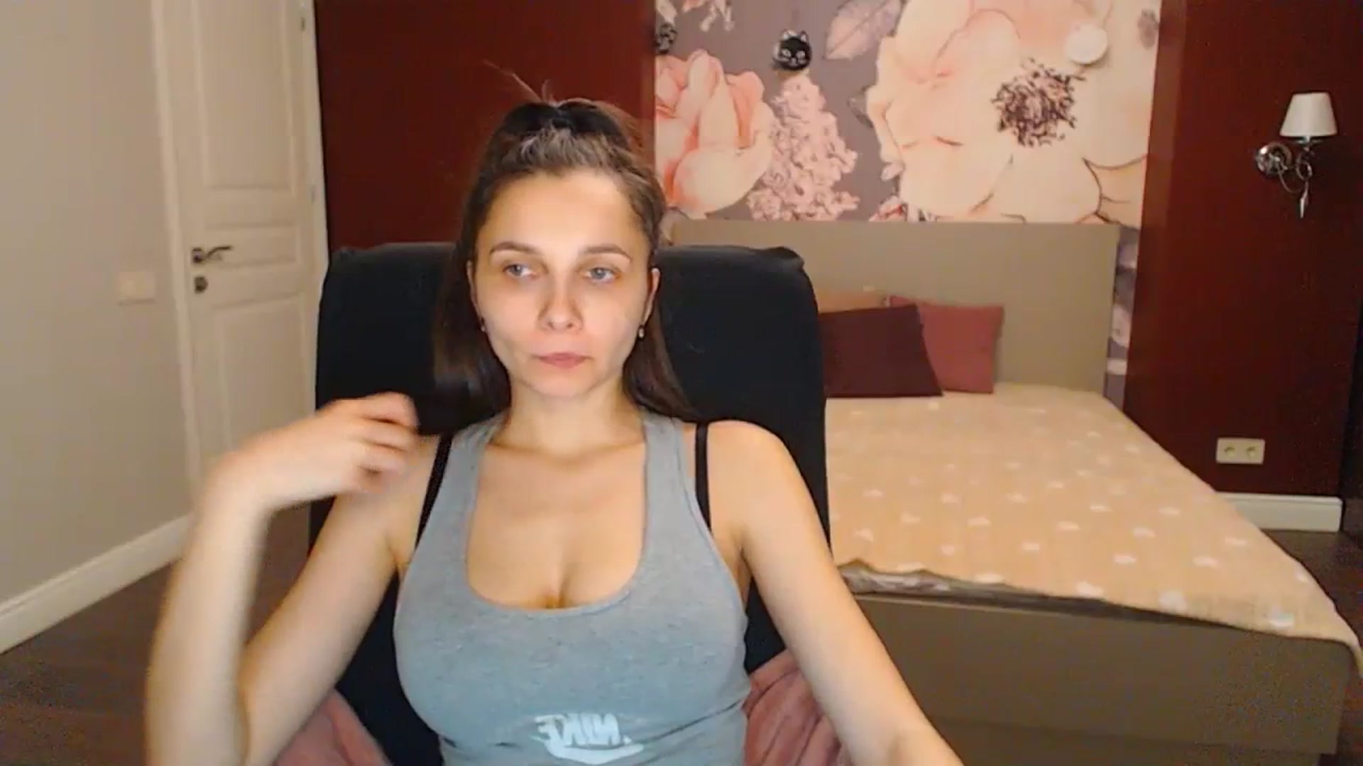 Gallery image thumbnail from Karina_Mils's myfreecams stream on, 03/16/2024, 17:06 image 19 of 20