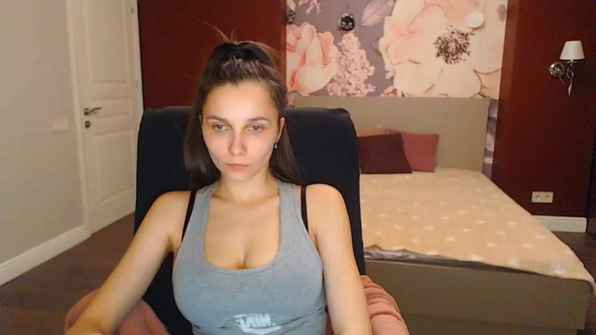 Gallery image thumbnail from Karina_Mils's myfreecams stream on, 03/16/2024, 17:06 image 20 of 20