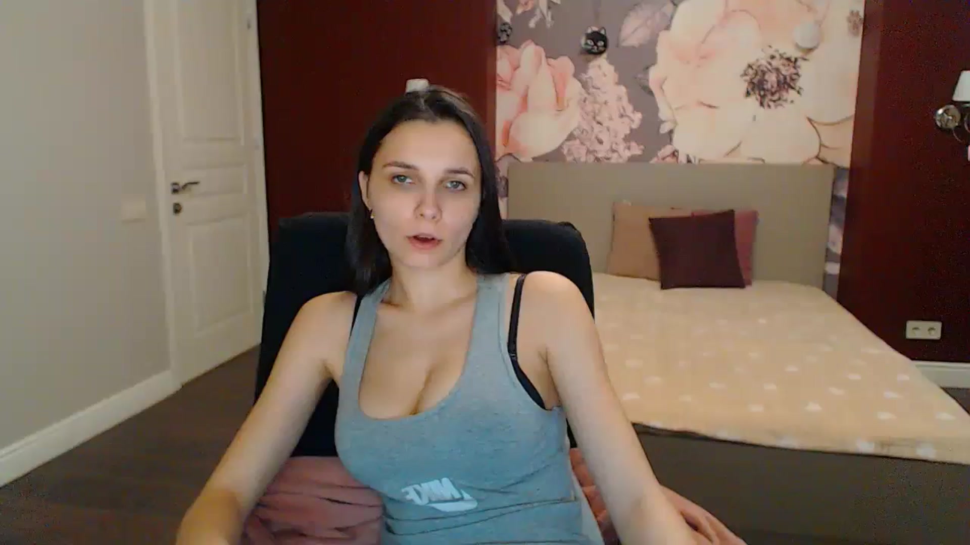 Gallery image thumbnail from Karina_Mils's myfreecams stream on, 03/23/2024, 15:43 image 19 of 20