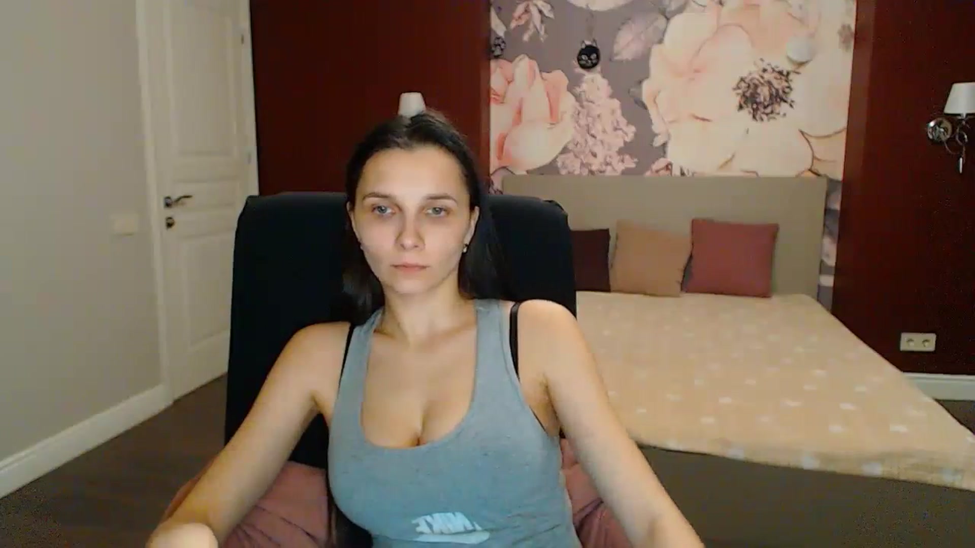 Gallery image thumbnail from Karina_Mils's myfreecams stream on, 03/24/2024, 20:15 image 2 of 20