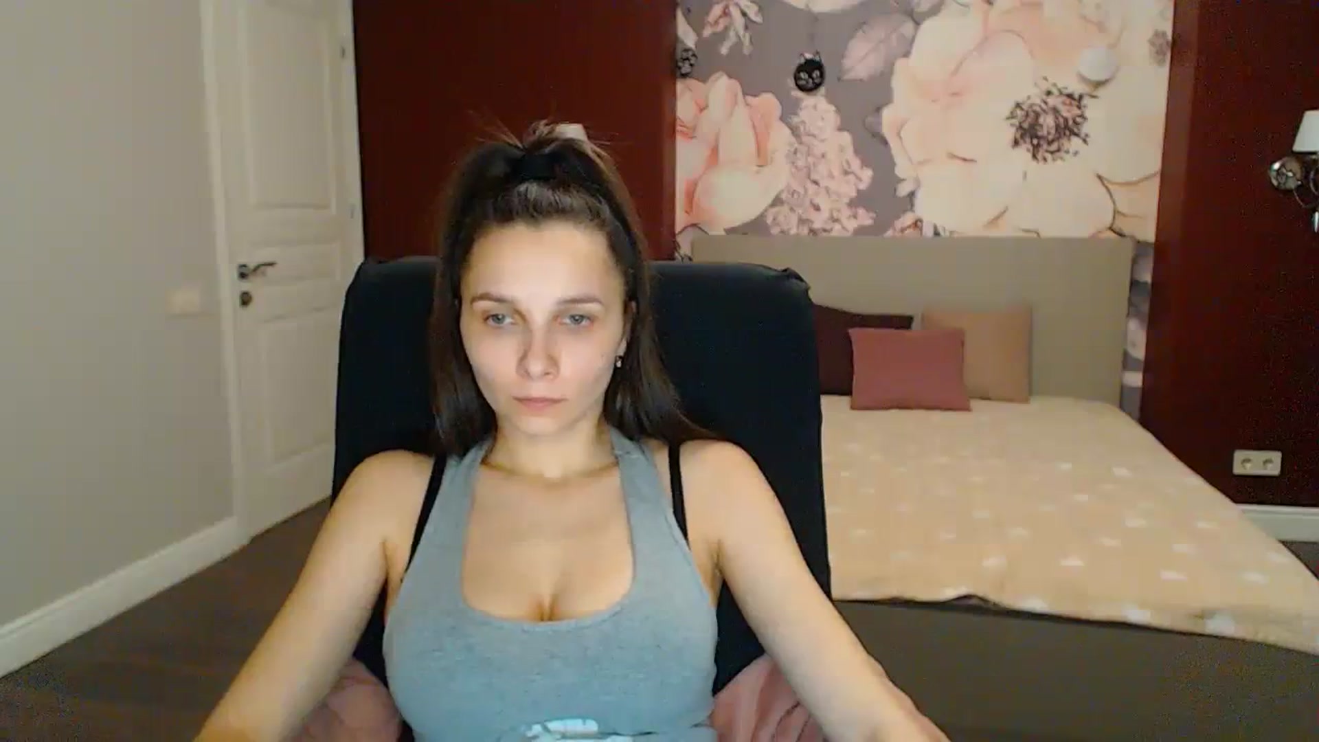 Gallery image thumbnail from Karina_Mils's myfreecams stream on, 03/29/2024, 16:24 image 20 of 20