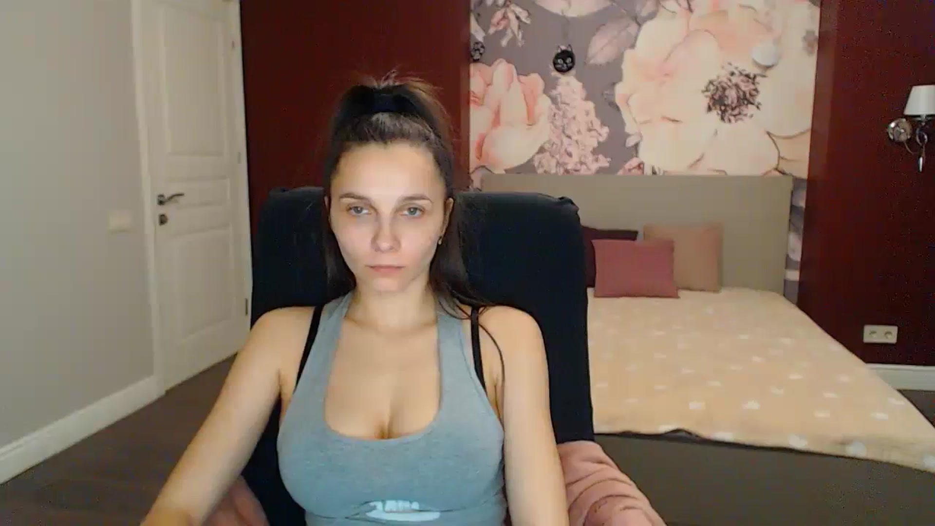 Gallery image thumbnail from Karina_Mils's myfreecams stream on, 03/29/2024, 16:24 image 5 of 20