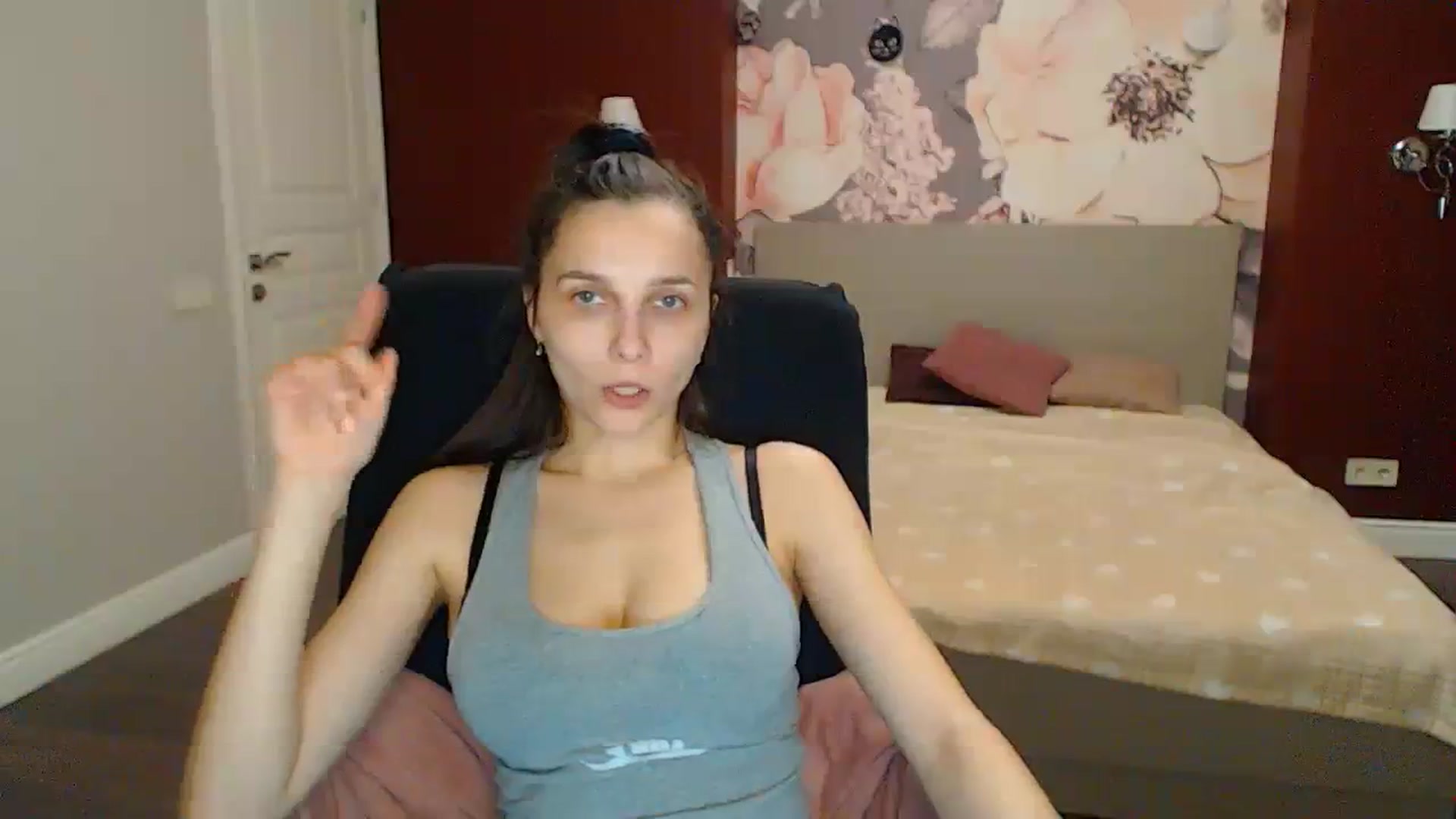 Gallery image thumbnail from Karina_Mils's myfreecams stream on, 03/30/2024, 17:07 image 15 of 20