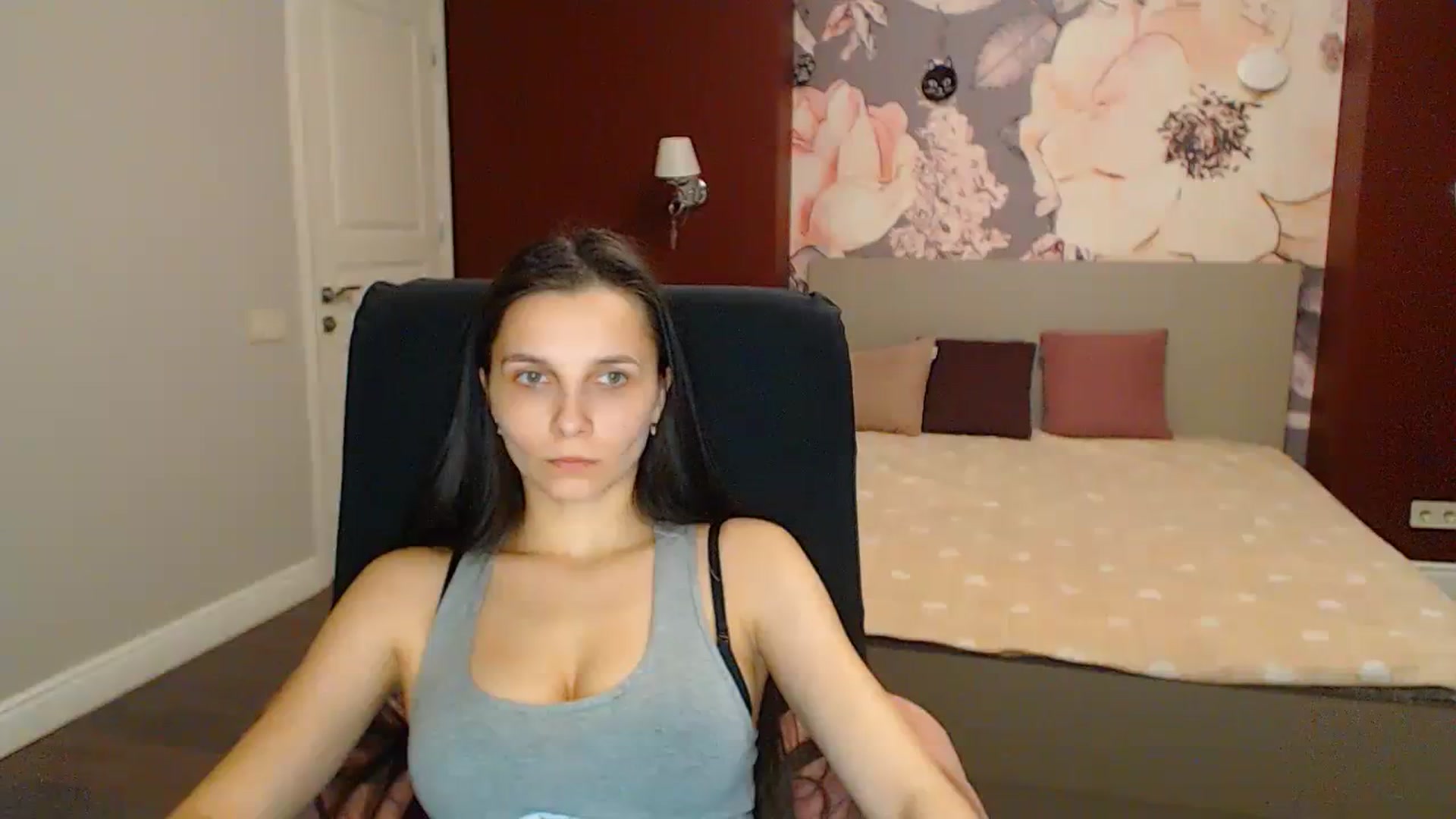 Gallery image thumbnail from Karina_Mils's myfreecams stream on, 04/12/2024, 17:41 image 12 of 20
