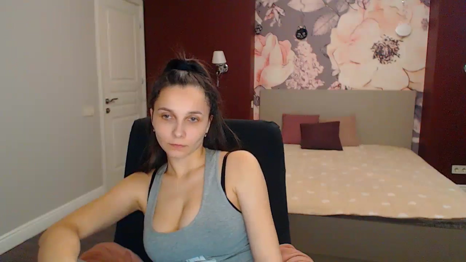 Gallery image thumbnail from Karina_Mils's myfreecams stream on, 04/14/2024, 15:14 image 5 of 20