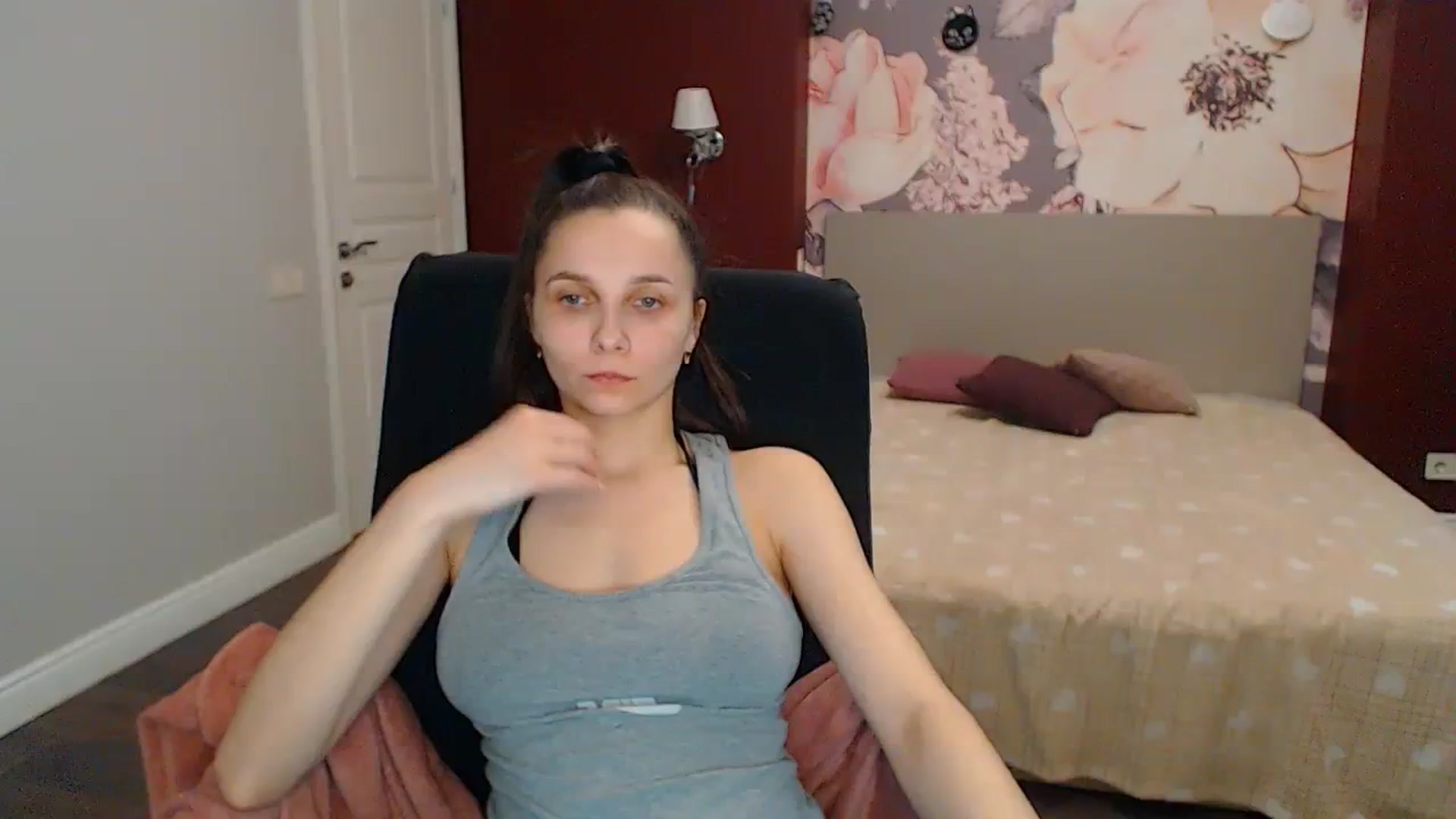 Gallery image thumbnail from Karina_Mils's myfreecams stream on, 04/15/2024, 09:16 image 19 of 20