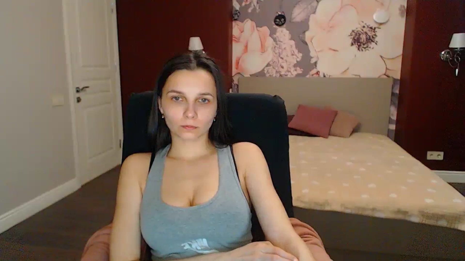 Gallery image thumbnail from Karina_Mils's myfreecams stream on, 04/19/2024, 14:54 image 3 of 20