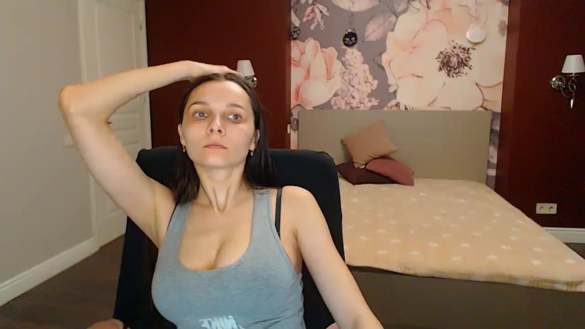 Gallery image thumbnail from Karina_Mils's myfreecams stream on, 04/20/2024, 15:51 image 7 of 20