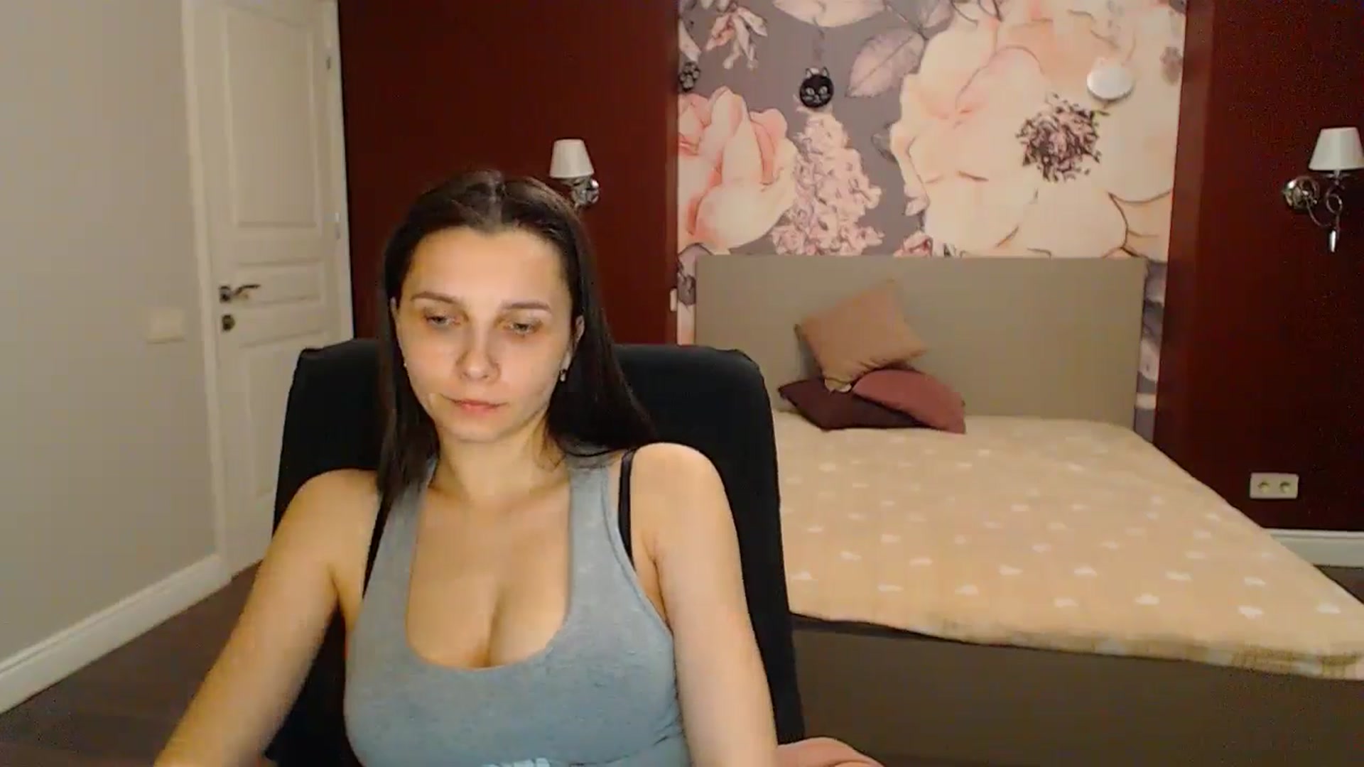 Gallery image thumbnail from Karina_Mils's myfreecams stream on, 04/20/2024, 15:51 image 10 of 20