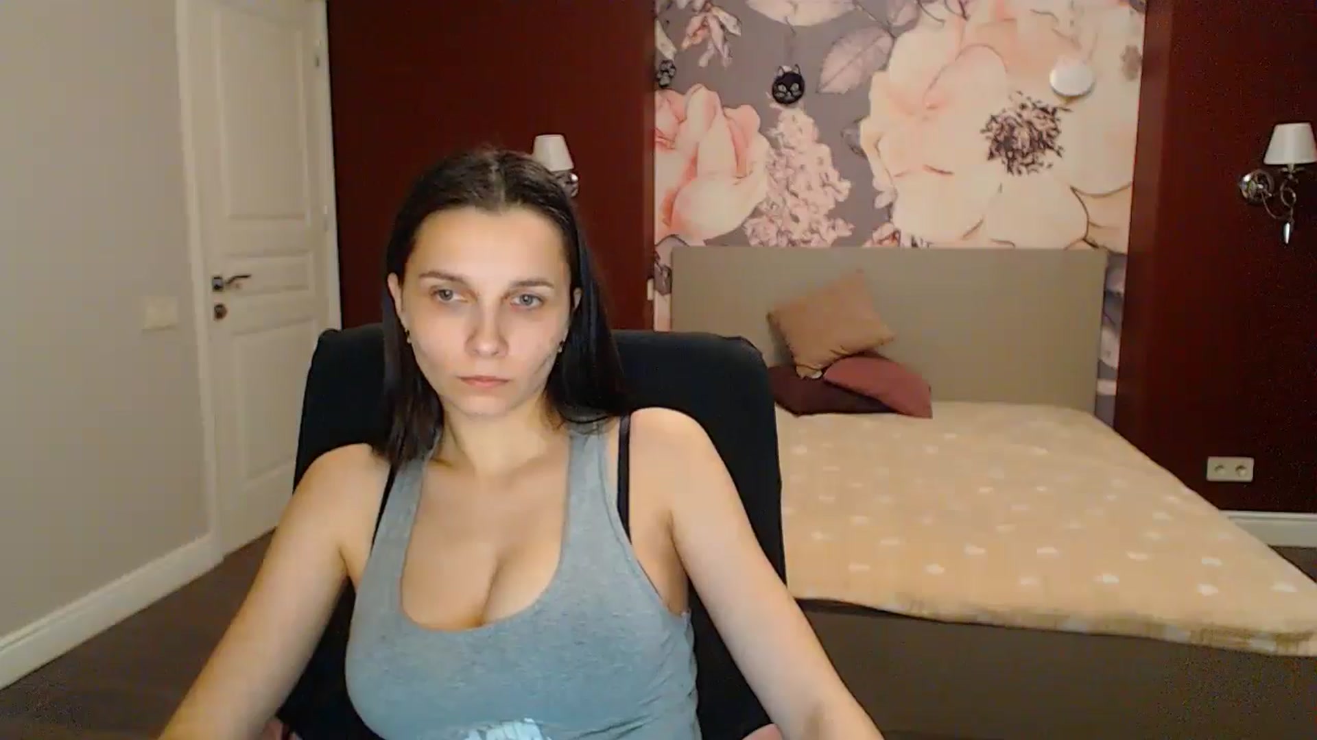 Gallery image thumbnail from Karina_Mils's myfreecams stream on, 04/20/2024, 15:51 image 6 of 20