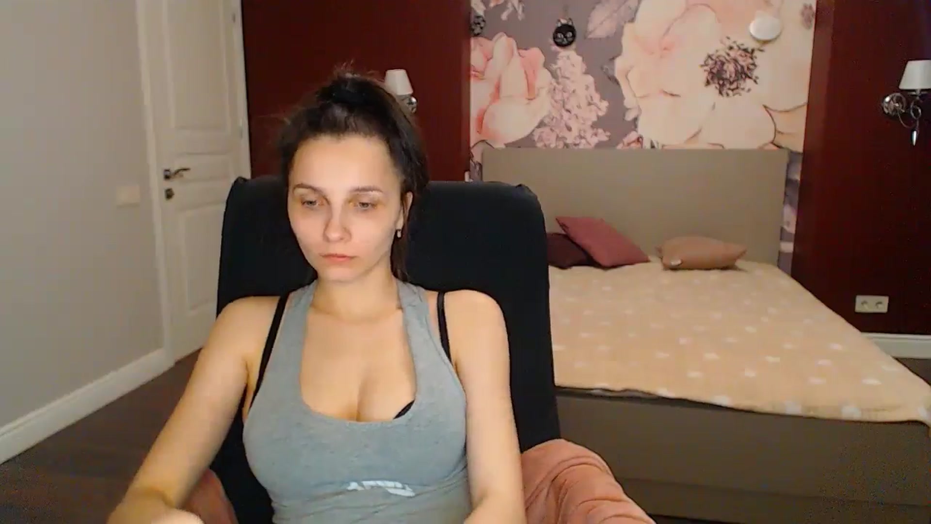 Gallery image thumbnail from Karina_Mils's myfreecams stream on, 04/22/2024, 10:58 image 19 of 20
