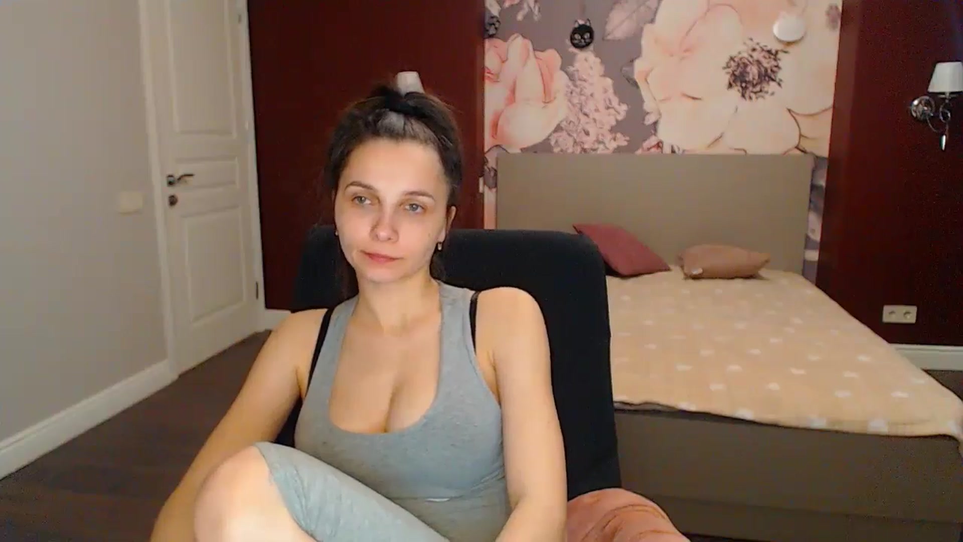 Gallery image thumbnail from Karina_Mils's myfreecams stream on, 04/22/2024, 10:58 image 8 of 20
