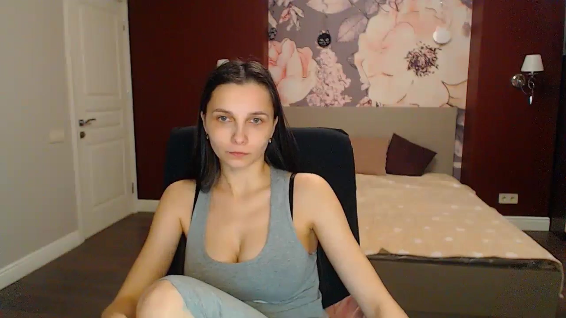 Gallery image thumbnail from Karina_Mils's myfreecams stream on, 04/27/2024, 16:44 image 3 of 20