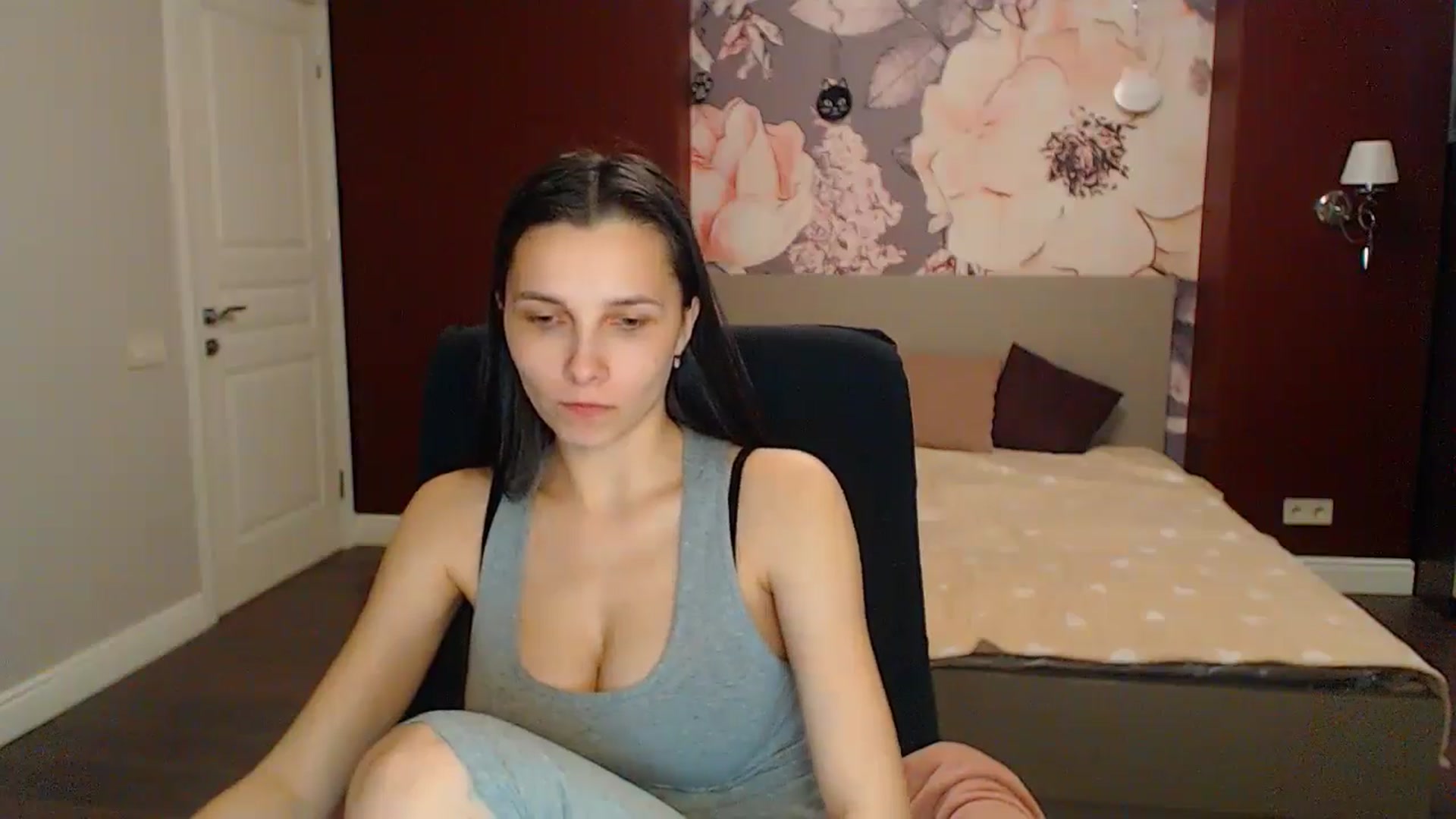 Gallery image thumbnail from Karina_Mils's myfreecams stream on, 04/27/2024, 16:44 image 2 of 20