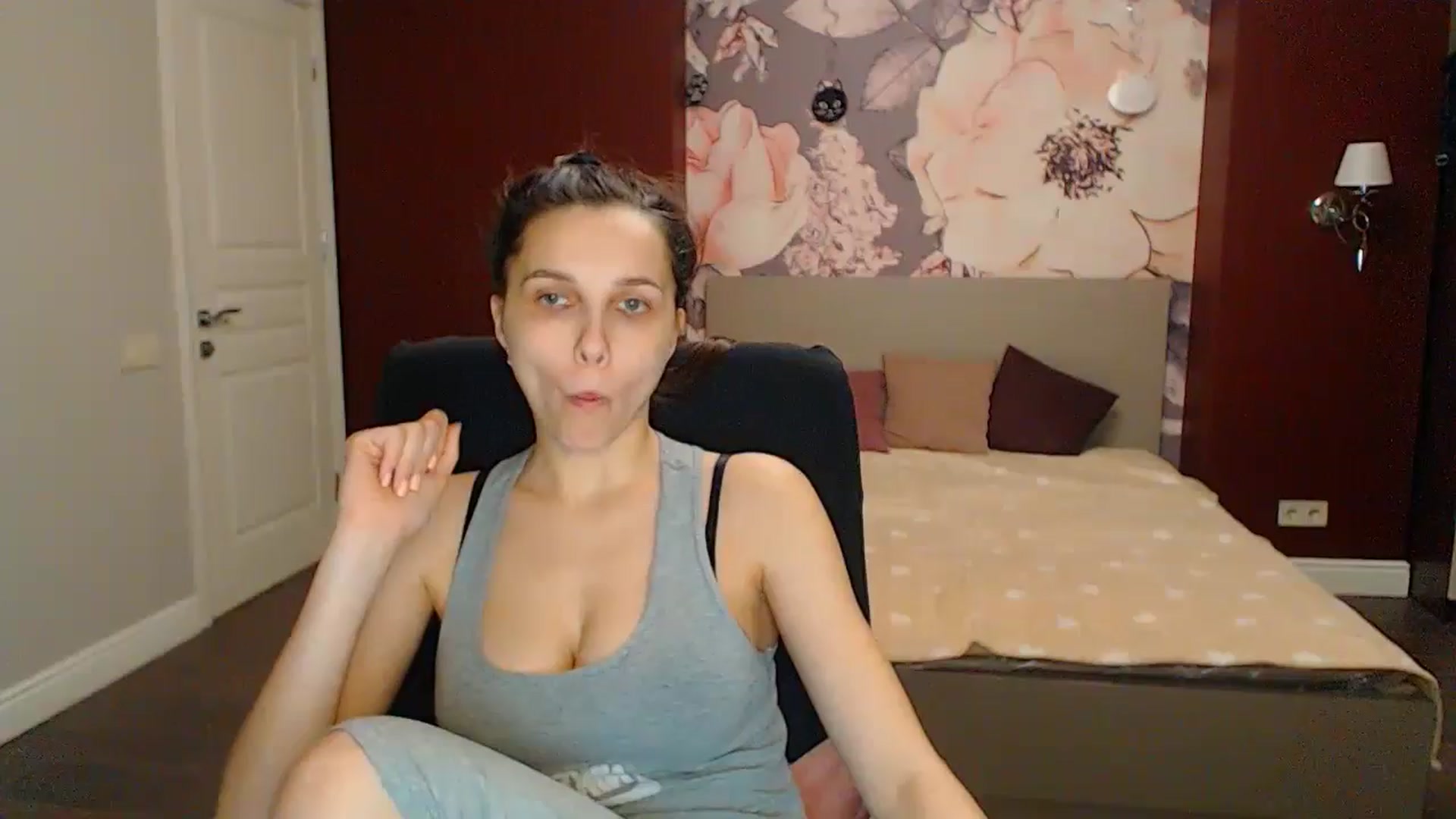 Gallery image thumbnail from Karina_Mils's myfreecams stream on, 04/27/2024, 17:57 image 1 of 20
