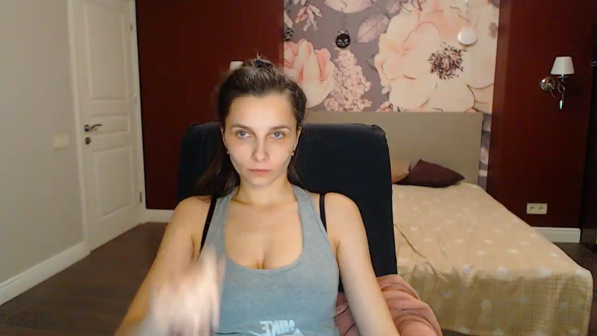 Gallery image thumbnail from Karina_Mils's myfreecams stream on, 04/27/2024, 19:32 image 19 of 20