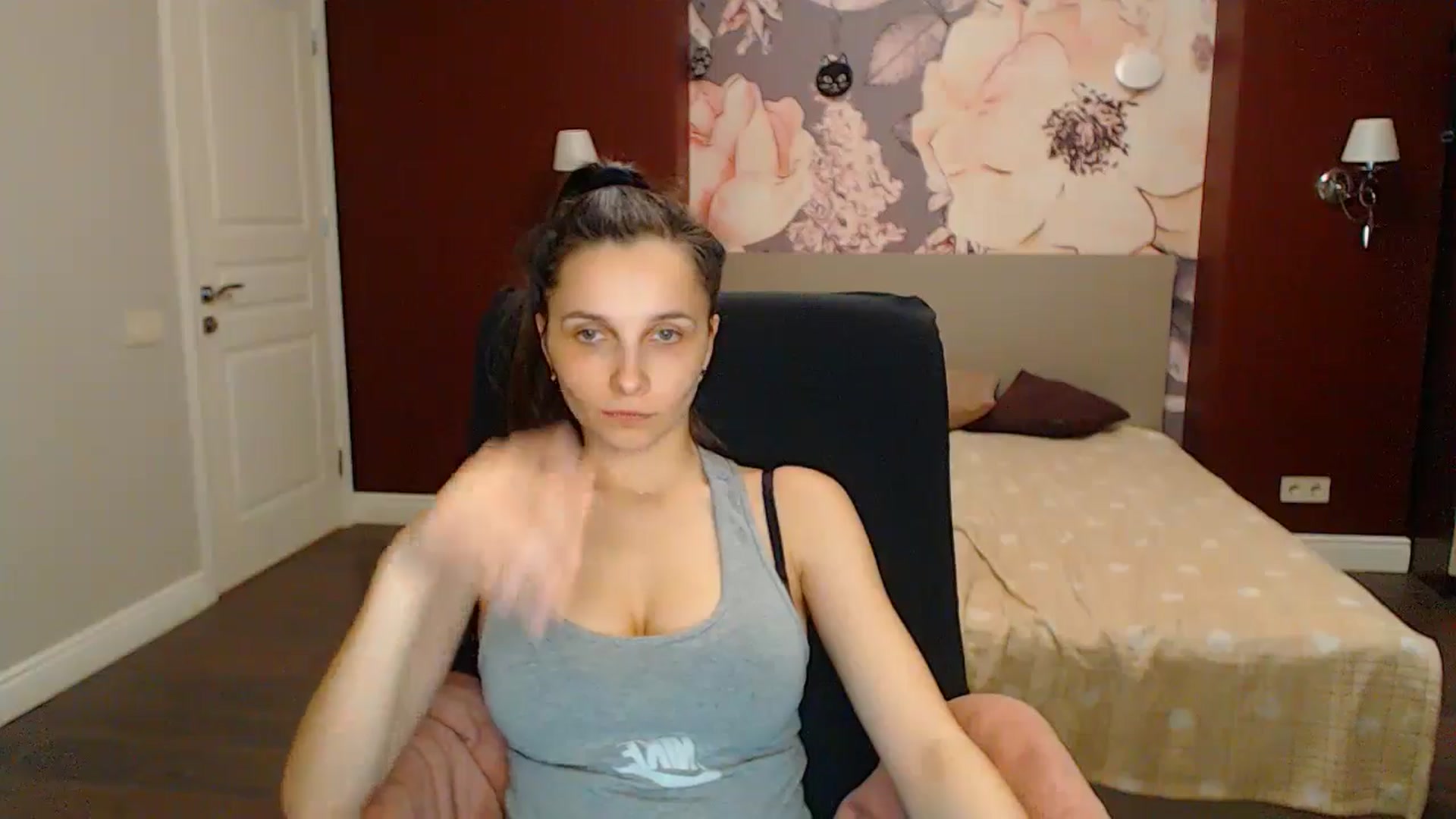 Gallery image thumbnail from Karina_Mils's myfreecams stream on, 04/27/2024, 20:30 image 18 of 20