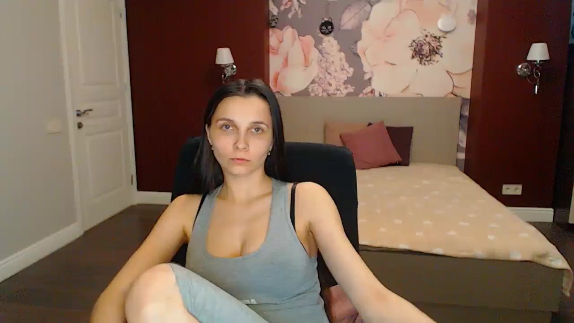 Gallery image thumbnail from Karina_Mils's myfreecams stream on, 04/28/2024, 13:37 image 4 of 20