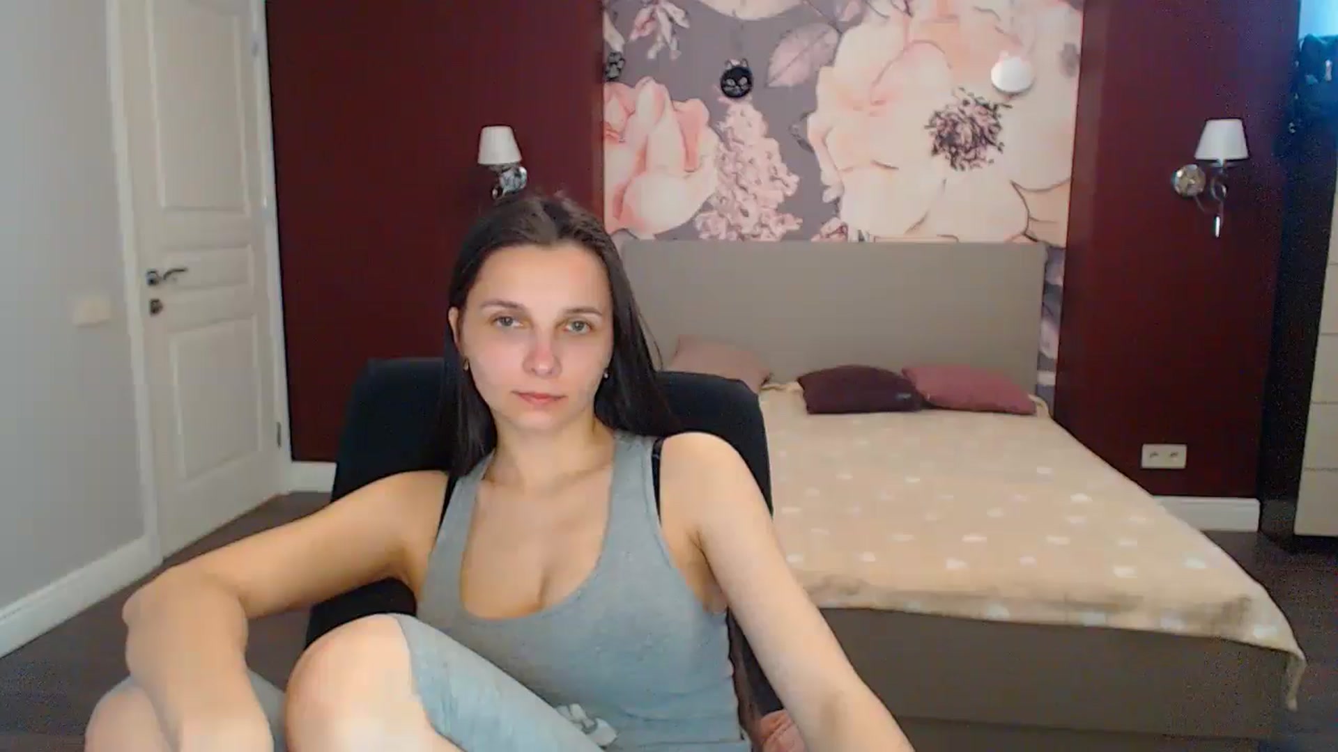 Gallery image thumbnail from Karina_Mils's myfreecams stream on, 05/02/2024, 11:05 image 19 of 20